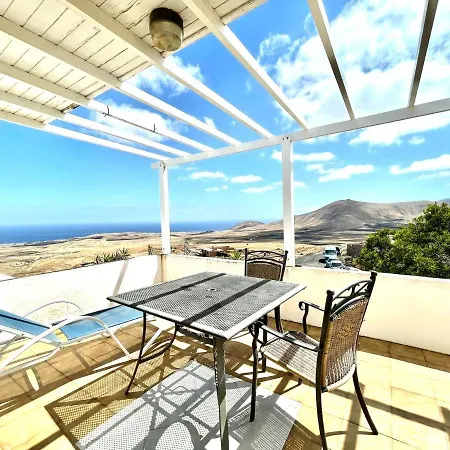 Estupendo apartamento B, con Wifi y vista a Piscina y Oceano *