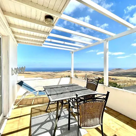 Estupendo apartamento B, con Wifi y vista a Piscina y Oceano *