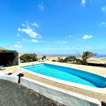 Estupendo apartamento B, con Wifi y vista a Piscina y Oceano *