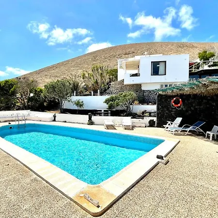 Estupendo apartamento B, con Wifi y vista a Piscina y Oceano