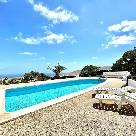 Estupendo Apartamento B, Con Wifi Y Vista A Piscina Y Oceano Apartamento Playa Blanca (Lanzarote)